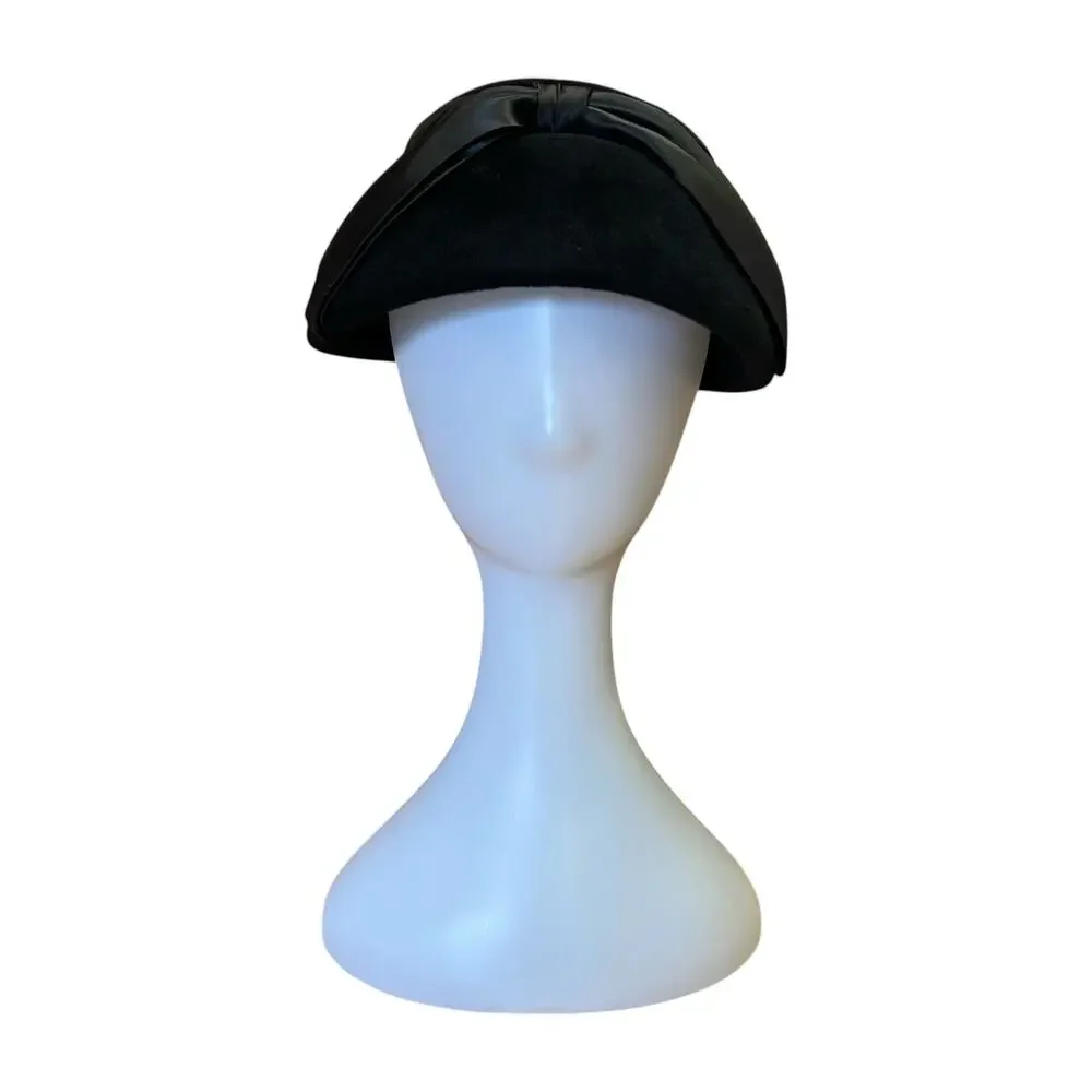 1950s Black Velour Hat w/ Satin Ribbon Bow – Vintage Cloche / Pillbox Style - Picture 2 of 9